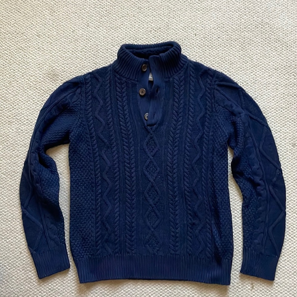 Gap sweater